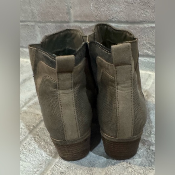 Boots​ - Picture 10 of 12